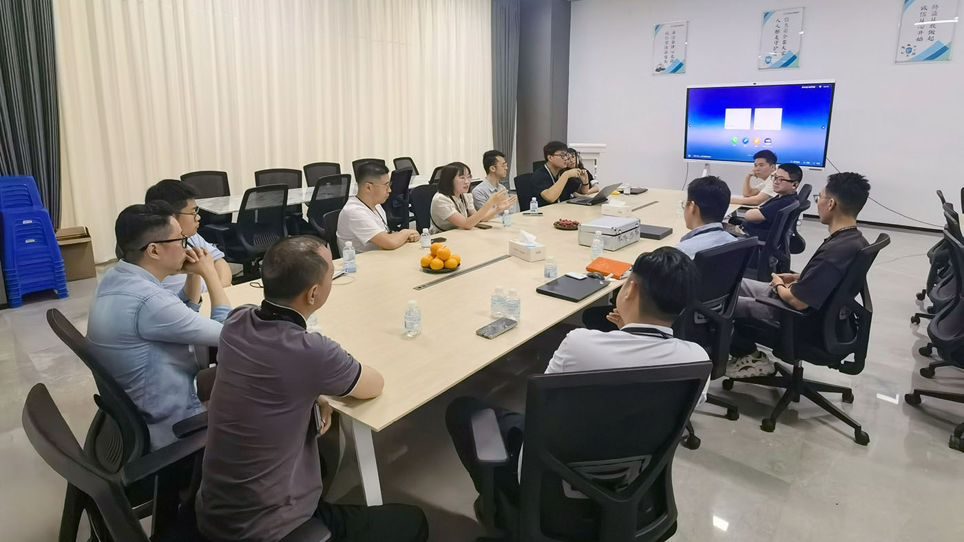 AI智能眼镜联盟来访尊龙集团官网元启 ，探产业链协同发展